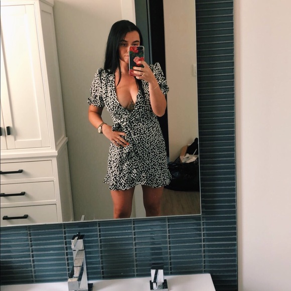 Meet your Posher, Emma - Picture 1 of 1